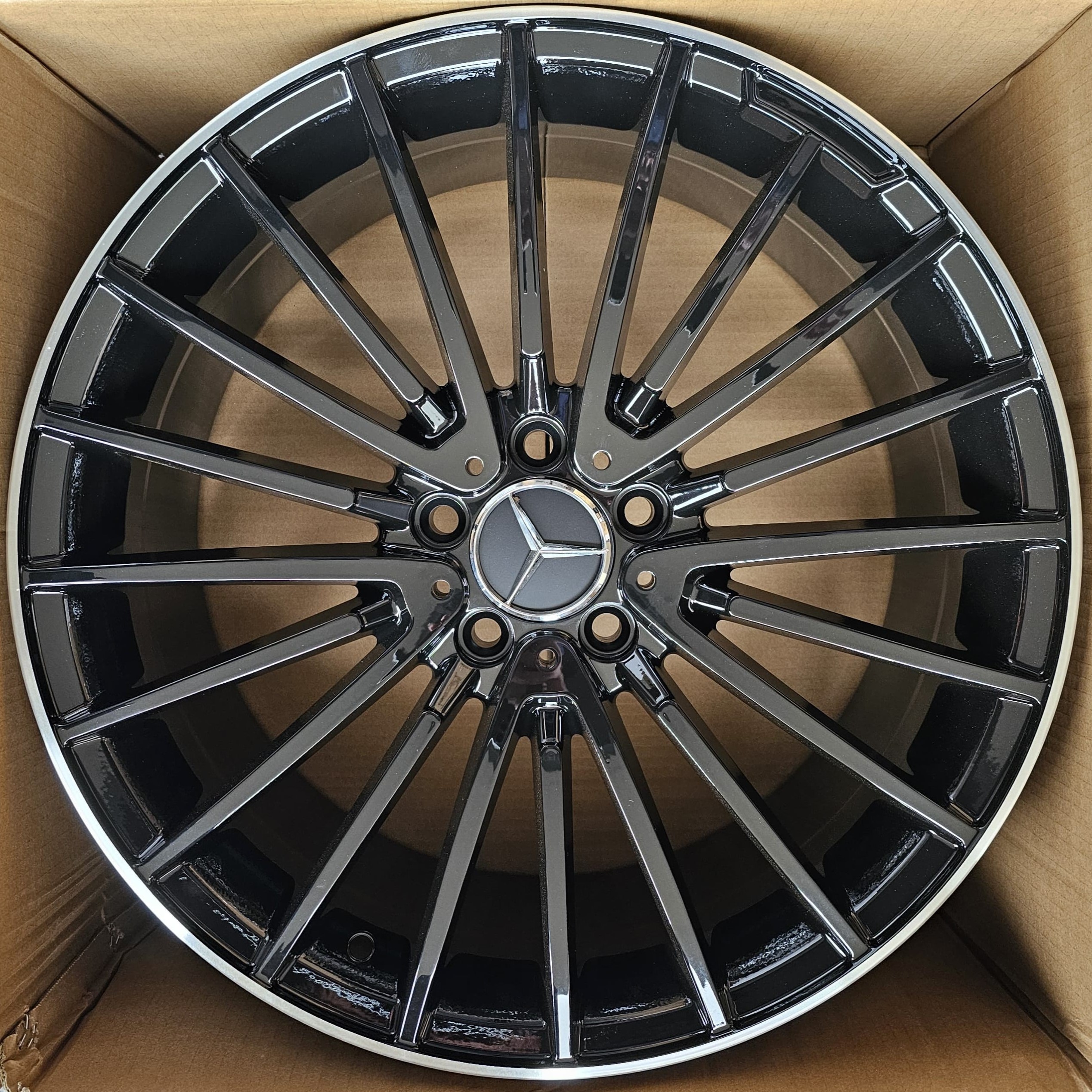 Alu Felne - 8.5J x20 ET40 5X112